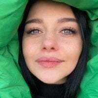 Emilia0_0_7 avatar