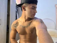Adam_hot8 avatar