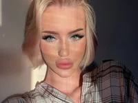 AngelaHolmes avatar