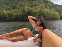 BellaVixen0 avatar