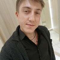 Blondebat avatar