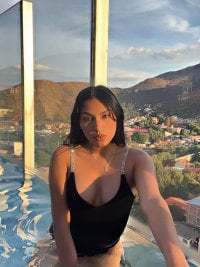 BrunetteBliss69 avatar