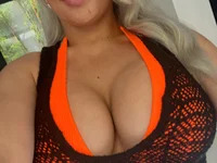 Bustyblondemilf6999 avatar