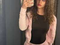 CurlyElina avatar