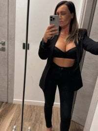 DivineAmely avatar