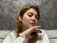 ElizabethRedWings avatar