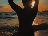 EllyBloom avatar