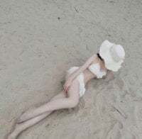 Girl-wets avatar