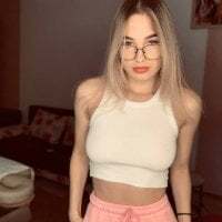 Hollybunnyxxx avatar