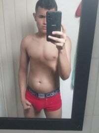 HotVersTwink98 avatar