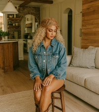 Indian_GlowingMiax avatar