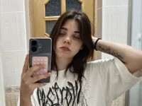 KizzyGlow avatar