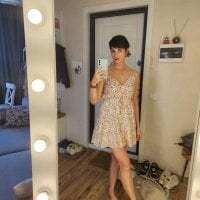 LadySweetWife avatar