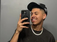 LatinHotxx2 avatar