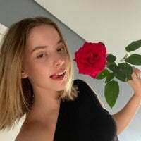 LinaMoonBlessed avatar