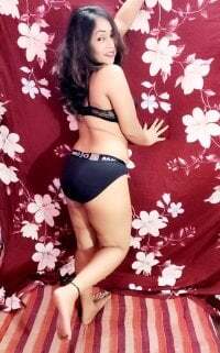 Living_Coupel avatar