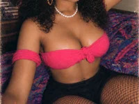 MadameGenevieve avatar