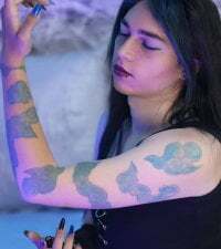 MaeveKuro avatar