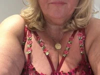 MoistCurveyChanel avatar