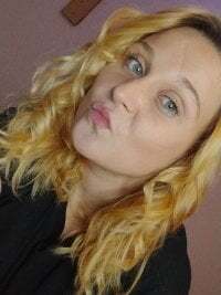 Queen2454 avatar