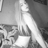SexyBlondMia avatar