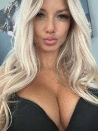 SweetBlondy35 avatar