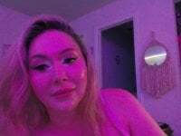 TheCougarNextDoor avatar