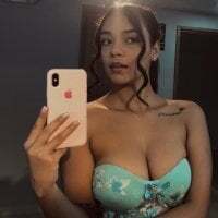 evely_coelloo avatar