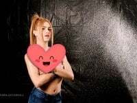 laura_latinhot1 avatar