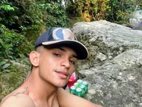 littlecum18 avatar