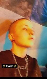 plug_love_heart_ avatar
