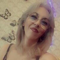 siminafoxx4uu avatar