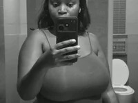 thickboobyslutt297 avatar