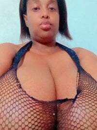 xBusttyBoobsxx3 avatar