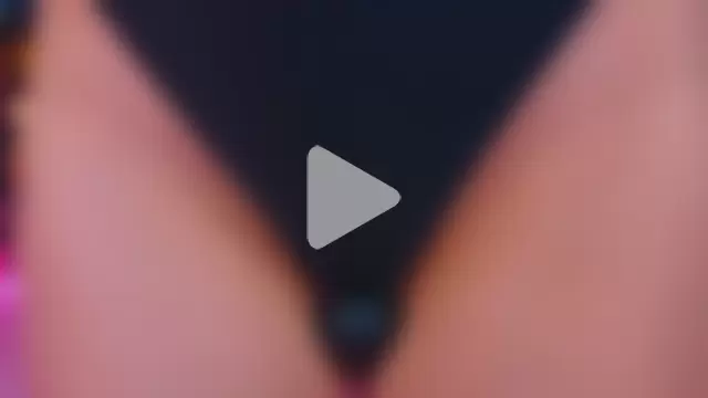 AlinaWalters photo 4