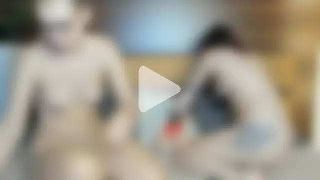 ArianaAndRoxy photo 5