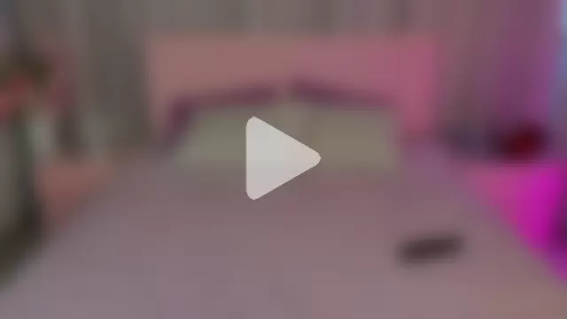 Ariana_Petite photo 3