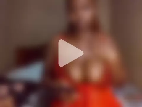 Chloe80 photo 18