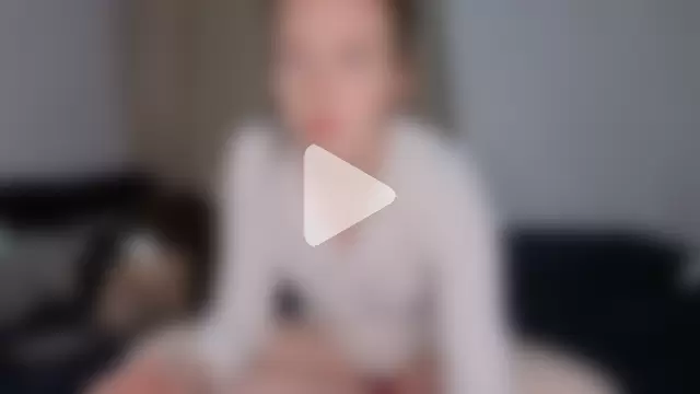 ENGLISHEMILY_69 photo 1