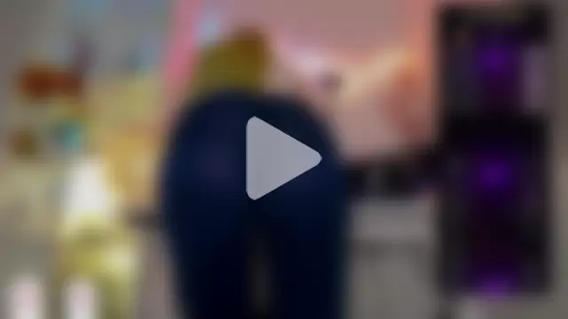 Elena-Marilyn photo 7