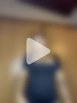 Eloisa_cleavage_ photo 1