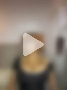 Eloisa_cleavage_ photo 2