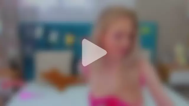 Emilly_Hart photo 23