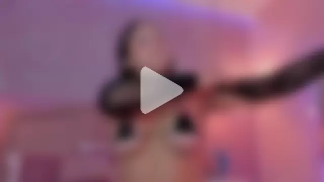 EmilyCollinss1 photo 3