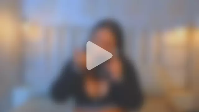 EmilyQueen3x photo 15