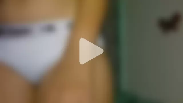 Emilybateee photo 15