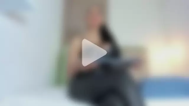 EvaaSinclair photo 8