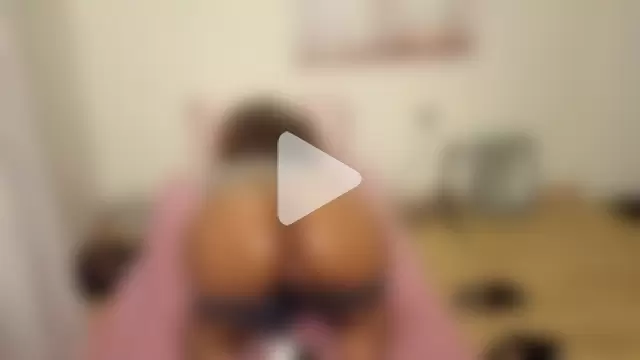 GiantBootyMilf photo 16