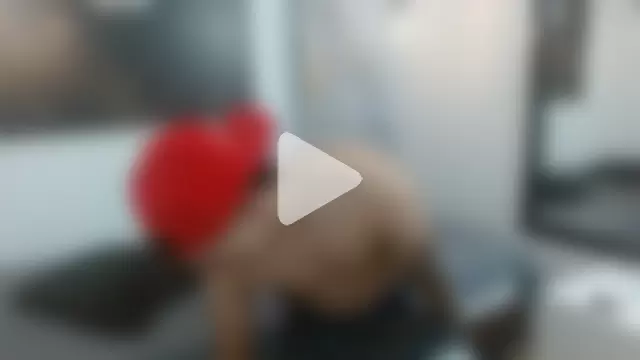 GoldenDesireX_ photo 1