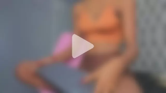 Hilary-banks photo 11